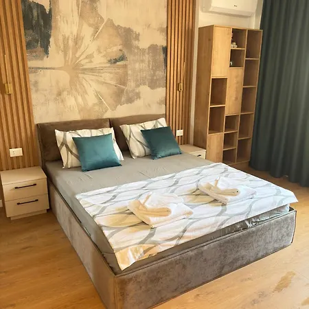Desire Luxury With Private Garage Lägenhet Varna