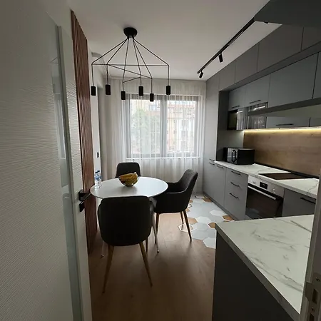 Desire Luxury With Private Garage
