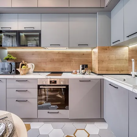 Desire Luxury With Private Garage In Апартамент Варна