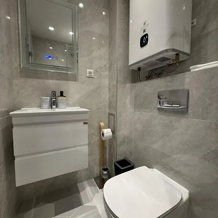 Free Private Garage Stylish Near Center Apartamento Varna