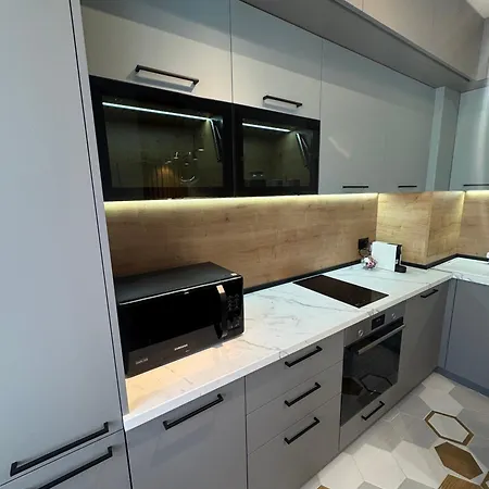 Free Private Garage Stylish Near Center Varna