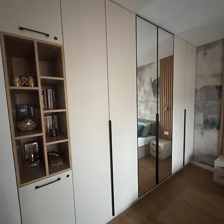 Free Private Garage Stylish Near Center * Varna